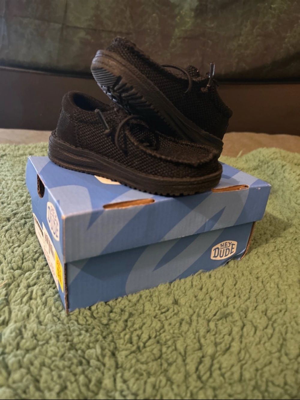 Hey Dude Kids Wally funk mono Black Slip-On Knit shoes size 7C with box